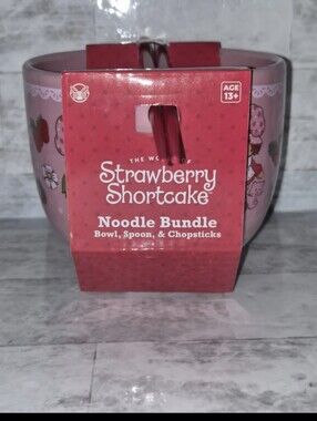 The World of Strawberry Shortcake Noodle Bundle Bowl, Spoon & Chopsticks